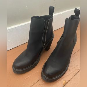 Dr. Martens Women's Magdalena Ankle Bootie